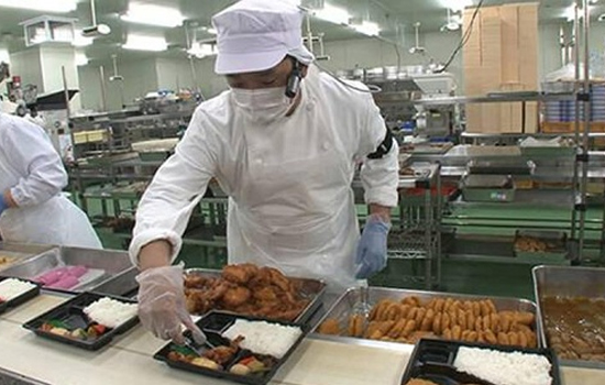 Nấu ăn tại các quán cơm bình dân khi đi du học Nhật Bản