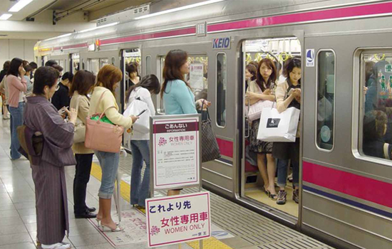 Lưu ý du học sinh khi đi tàu điện tại Nhật Bản